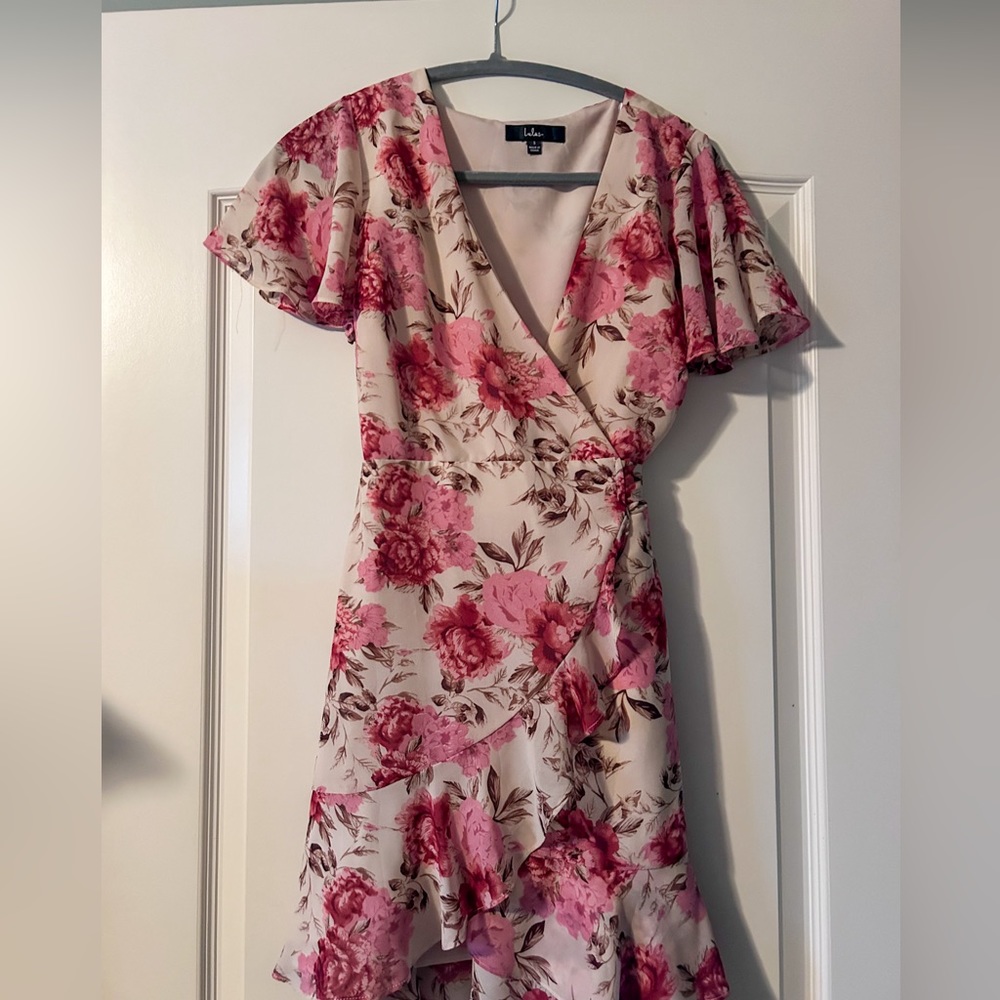 Lulu’s red and white floral summer dress